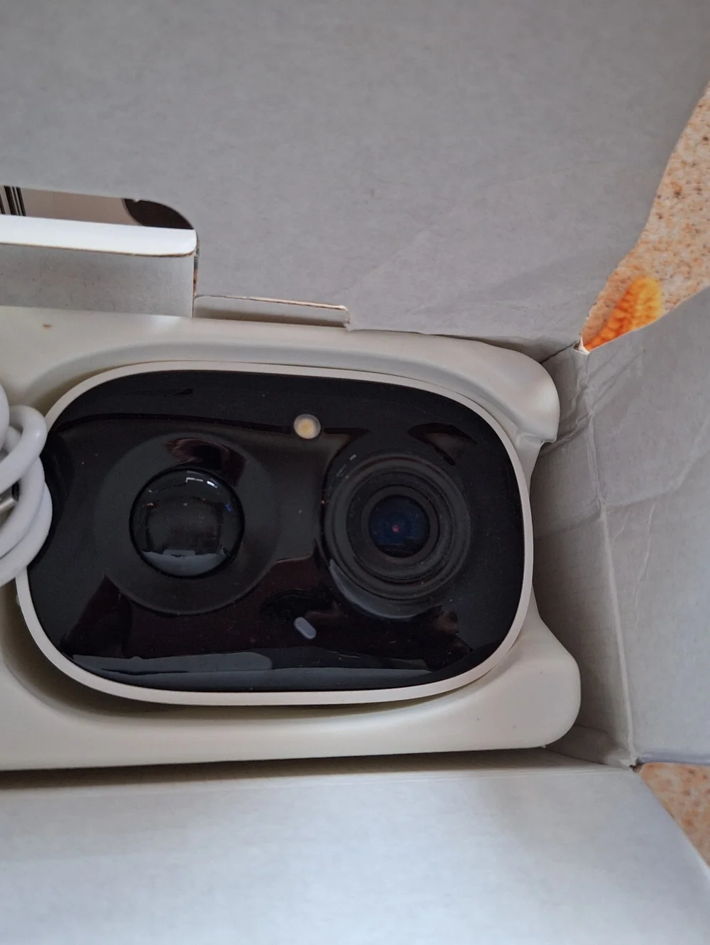 HAWKRAY Smart Battery Camera - White - Wireless Home Security - NWT